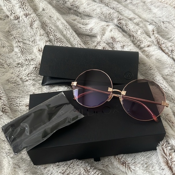 Wildfox Starlight Sunglasses in rose gold NIB - Picture 2 of 5